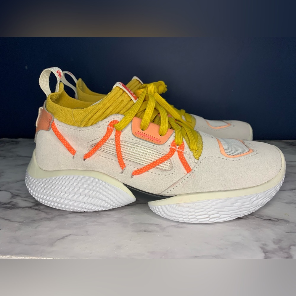 Steph Curry Flow Cozy 'Ivory Zeppelin Yellow' Unisex sz6 women so 4.5 men NEW